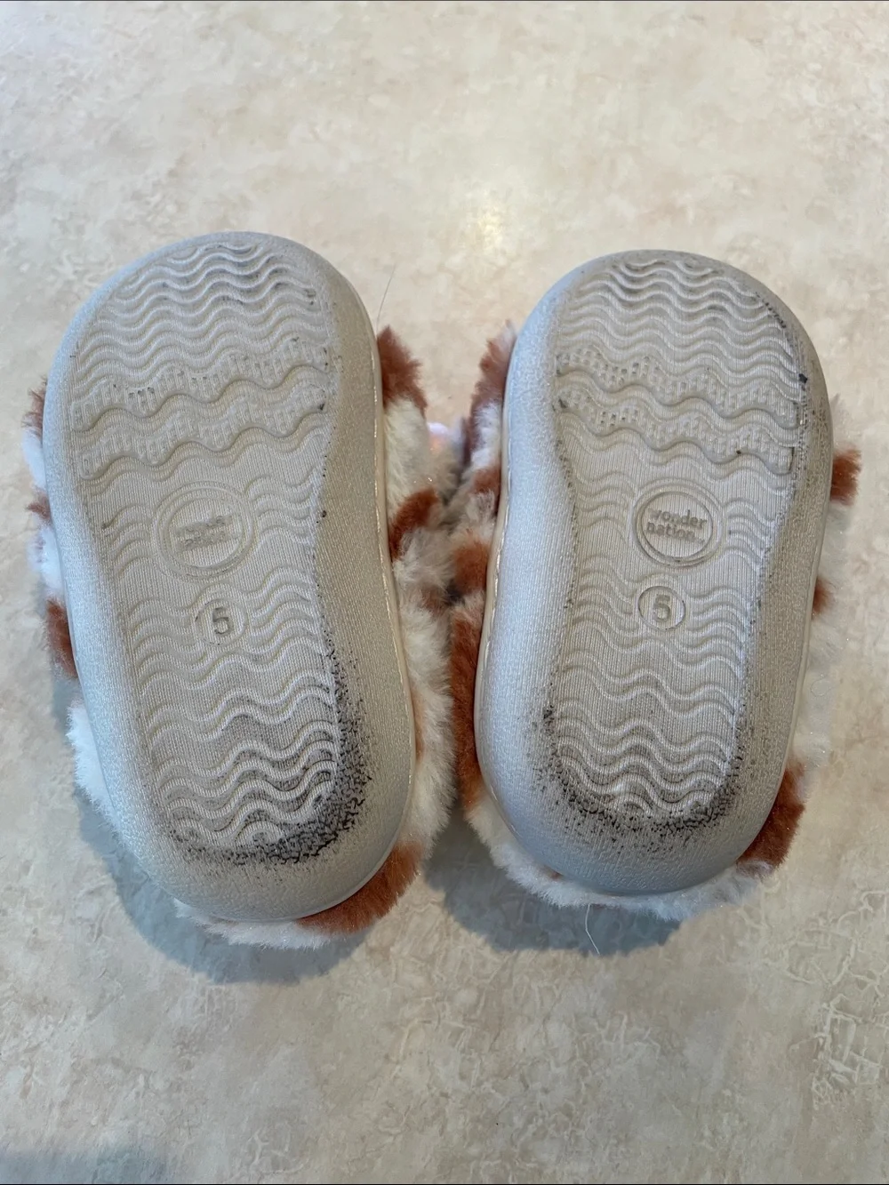 Wonder Nation Slippers